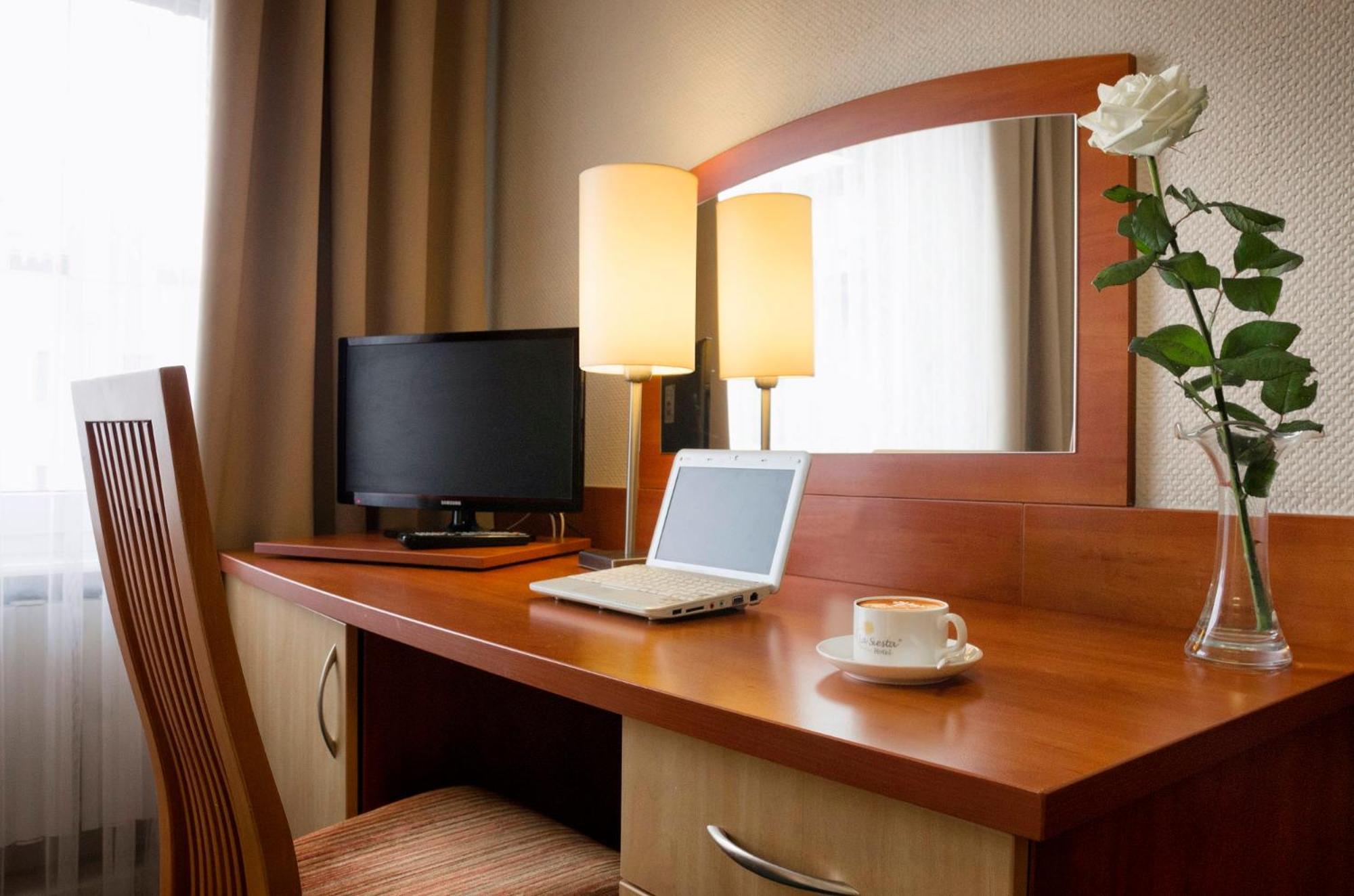 Hotel La Siesta & Medical Spa Jastrzębia Góra エクステリア 写真