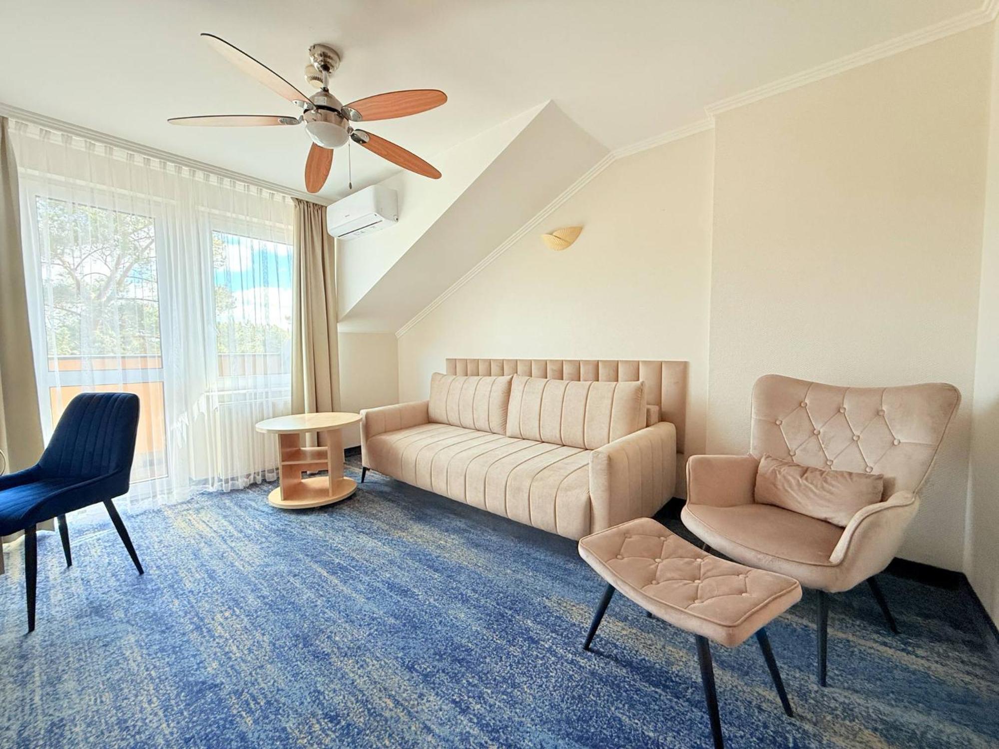 Hotel La Siesta & Medical Spa Jastrzębia Góra エクステリア 写真