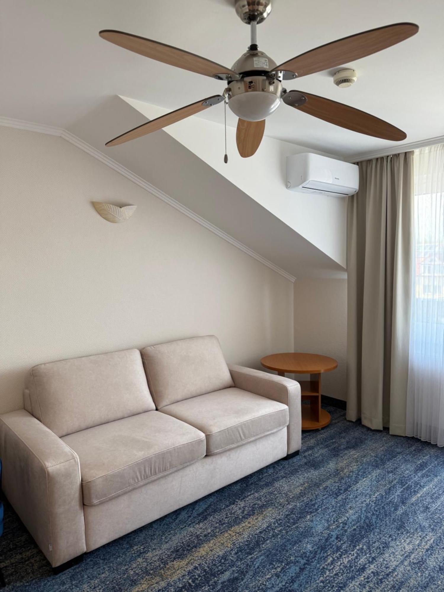 Hotel La Siesta & Medical Spa Jastrzębia Góra エクステリア 写真
