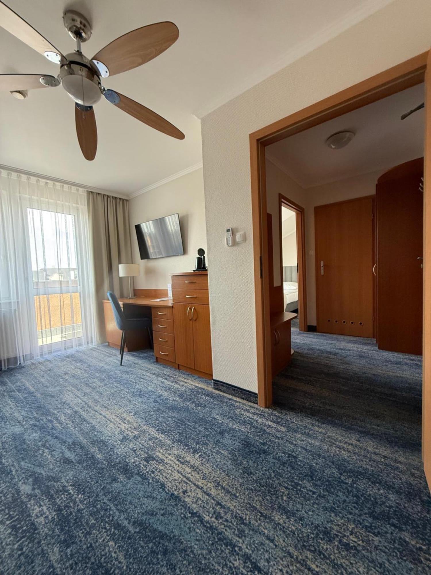 Hotel La Siesta & Medical Spa Jastrzębia Góra エクステリア 写真